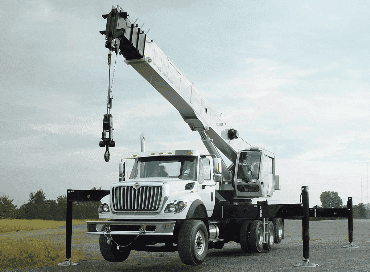 Understanding the Main Components of a Hydraulic Truck  Crane 